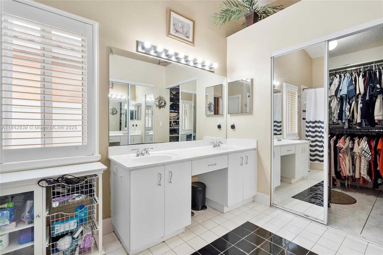Small Image of 1841 SOUTH WEST 124TH WAY, Miramar Number 24