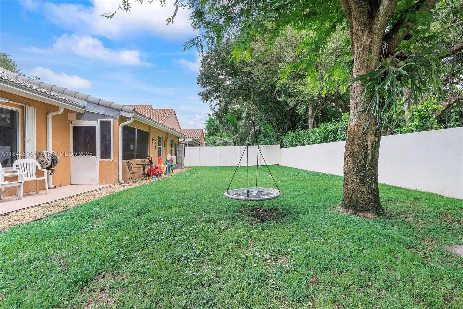 Small Image of 1841 SOUTH WEST 124TH WAY, Miramar Number 31