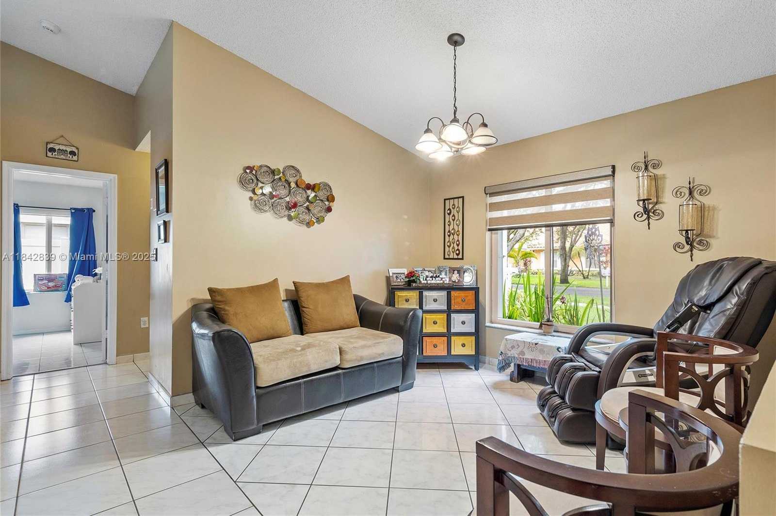 Small Image of 1841 SOUTH WEST 124TH WAY, Miramar Number 6
