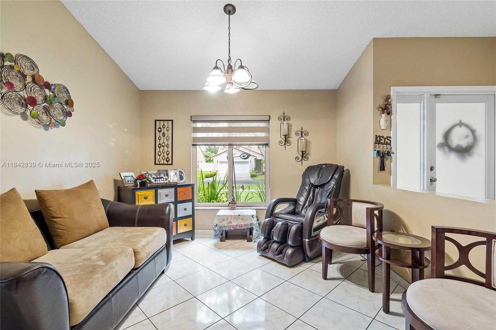 Small Image of 1841 SOUTH WEST 124TH WAY, Miramar Number 7