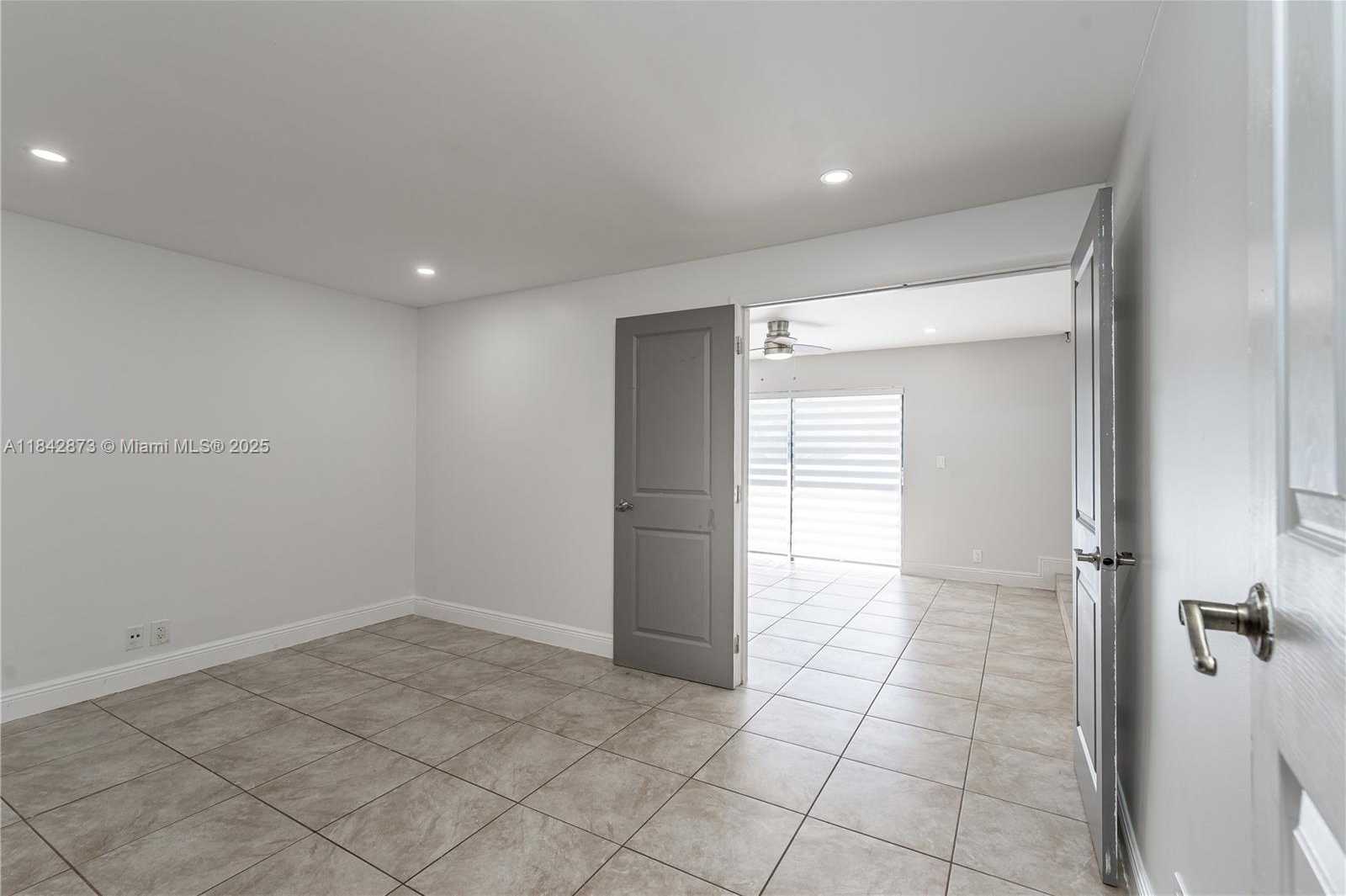 Small Image of 3930 SOUTH WEST 82ND TER, Davie Number 12