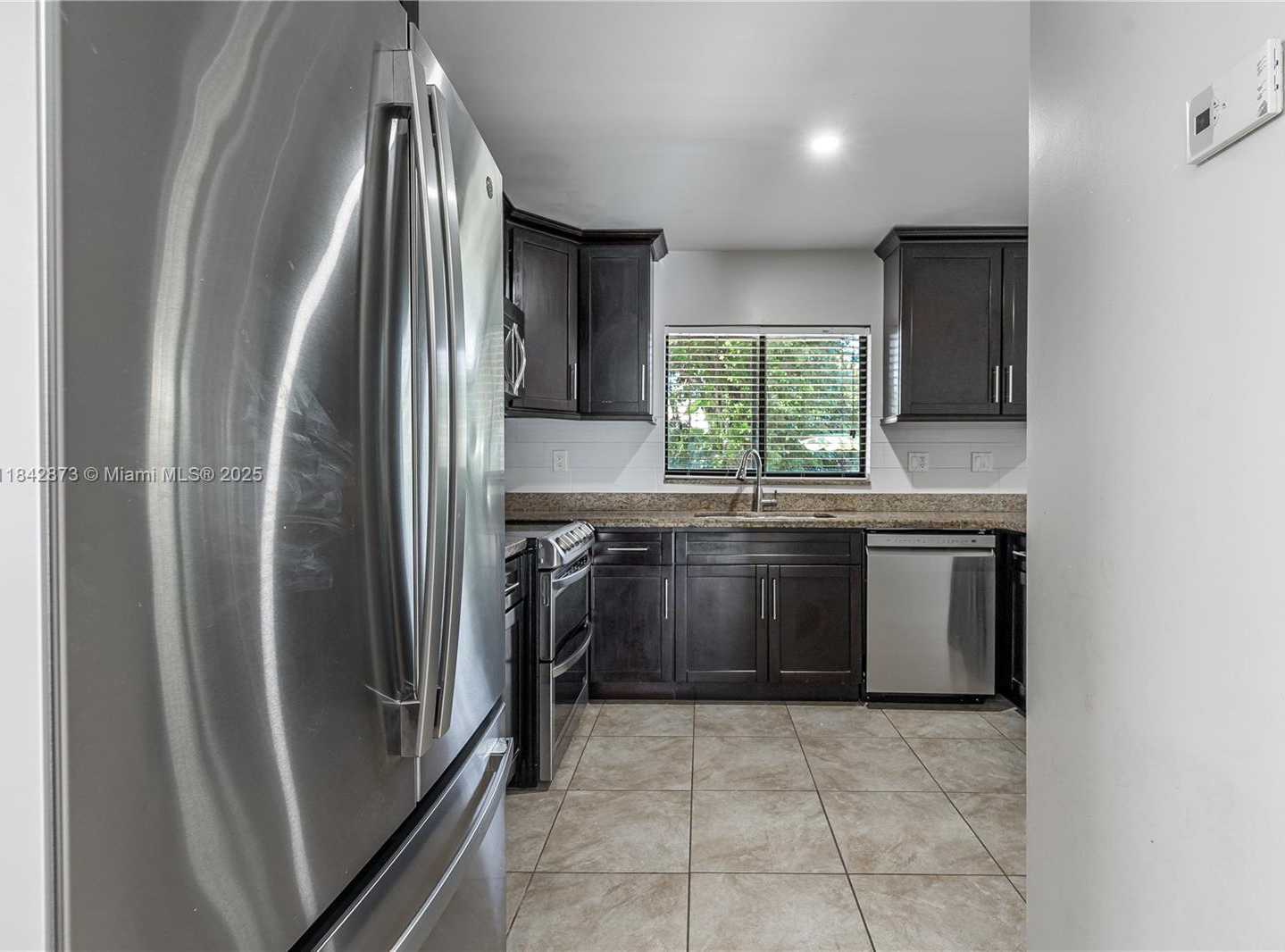Small Image of 3930 SOUTH WEST 82ND TER, Davie Number 16