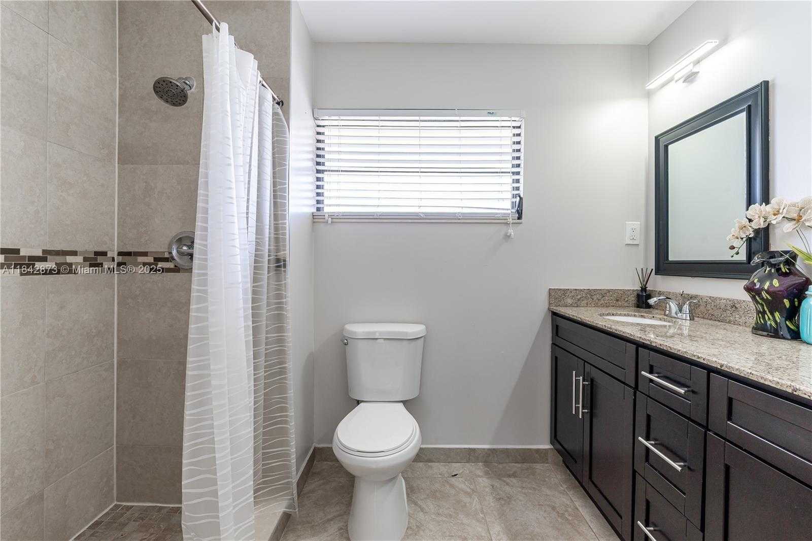 Small Image of 3930 SOUTH WEST 82ND TER, Davie Number 22