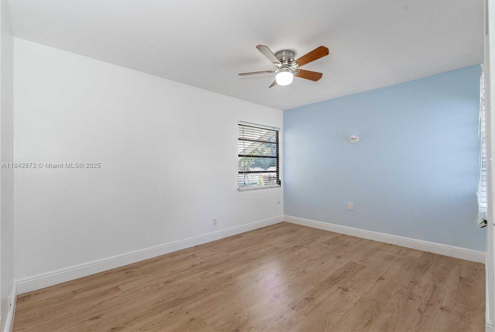 Small Image of 3930 SOUTH WEST 82ND TER, Davie Number 25
