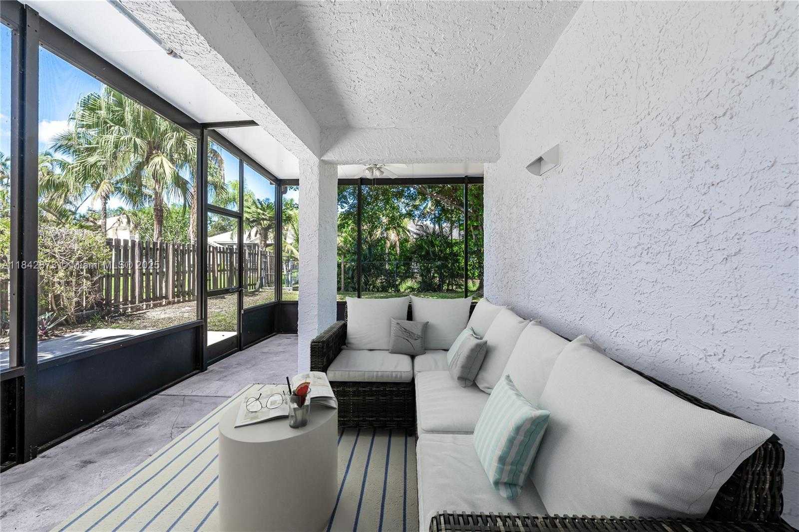 Small Image of 3930 SOUTH WEST 82ND TER, Davie Number 28