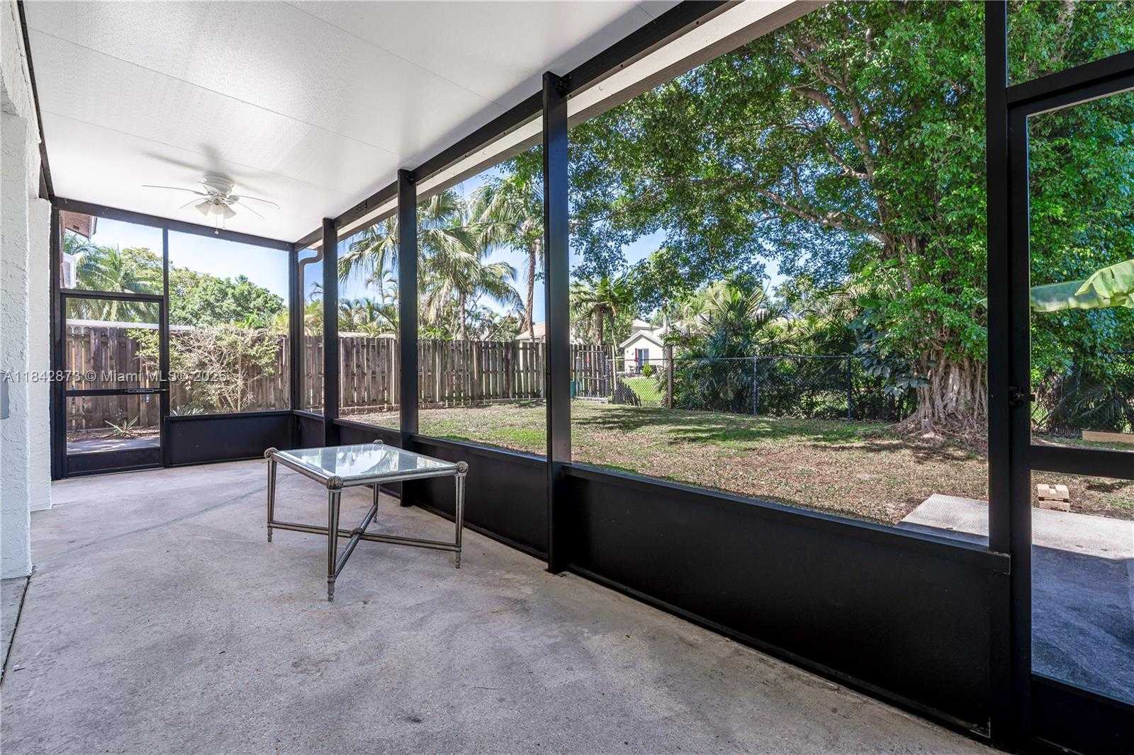Small Image of 3930 SOUTH WEST 82ND TER, Davie Number 31