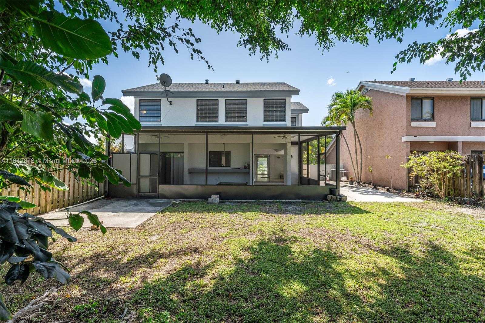 Small Image of 3930 SOUTH WEST 82ND TER, Davie Number 32
