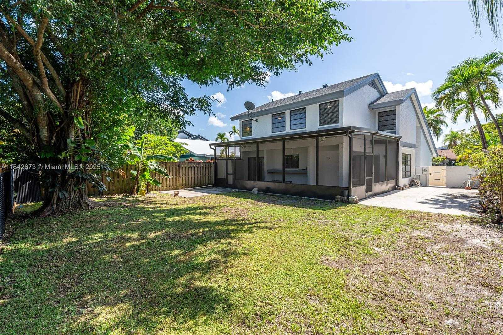 Small Image of 3930 SOUTH WEST 82ND TER, Davie Number 33