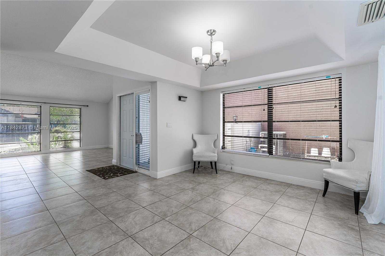 Small Image of 3930 SOUTH WEST 82ND TER, Davie Number 7