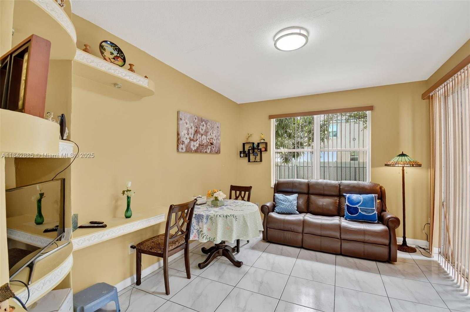 Small Image of 347 NORTH WEST 153RD LN, Pembroke Pines Number 17