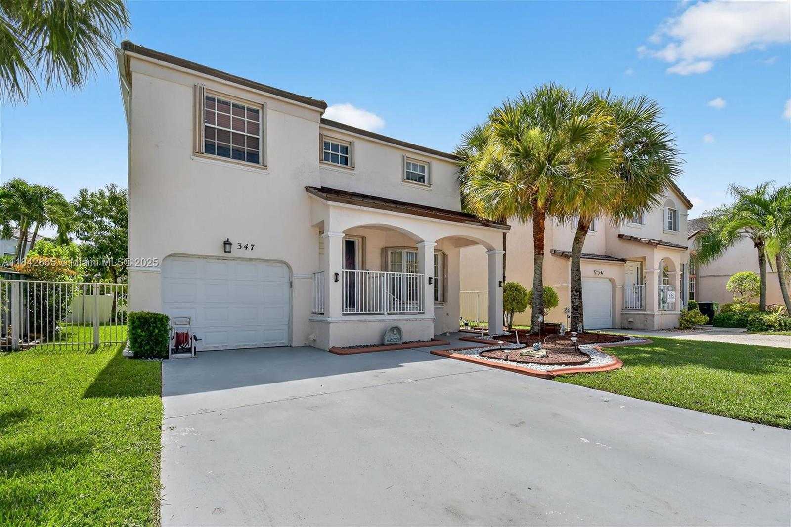 Small Image of 347 NORTH WEST 153RD LN, Pembroke Pines Number 2