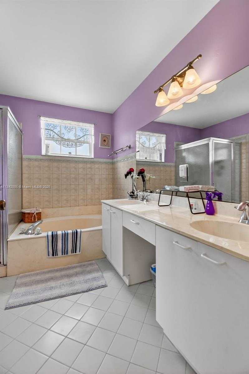 Small Image of 347 NORTH WEST 153RD LN, Pembroke Pines Number 26