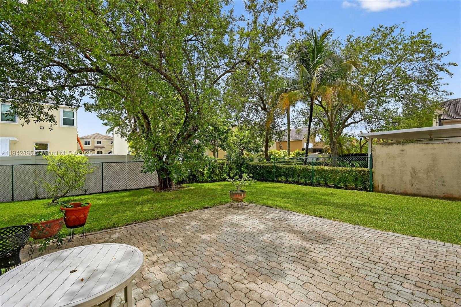 Small Image of 347 NORTH WEST 153RD LN, Pembroke Pines Number 35