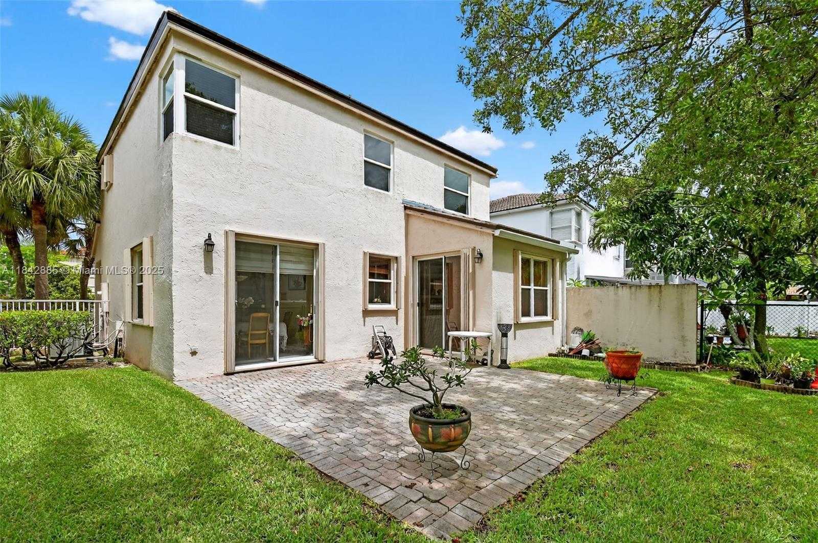 Small Image of 347 NORTH WEST 153RD LN, Pembroke Pines Number 36