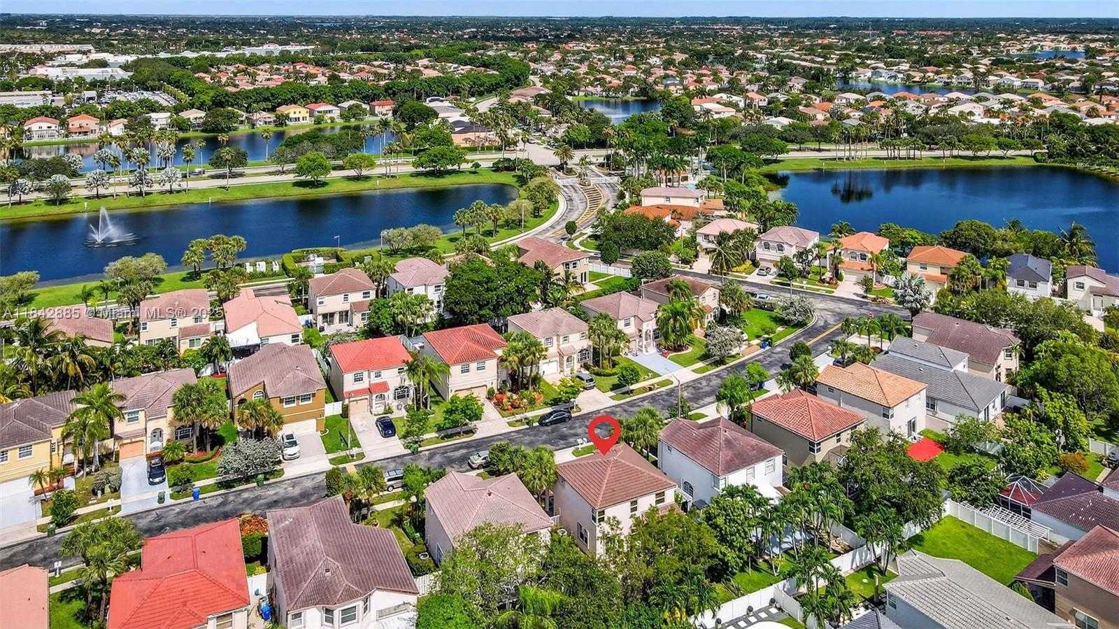 Small Image of 347 NORTH WEST 153RD LN, Pembroke Pines Number 48
