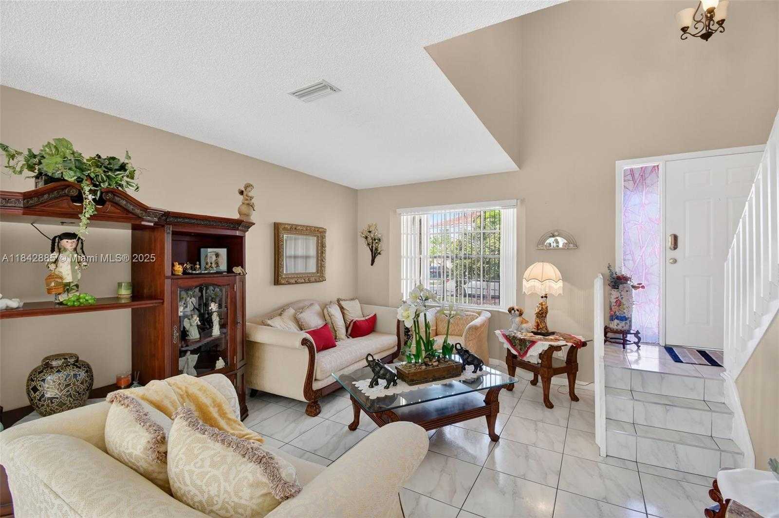 Small Image of 347 NORTH WEST 153RD LN, Pembroke Pines Number 7