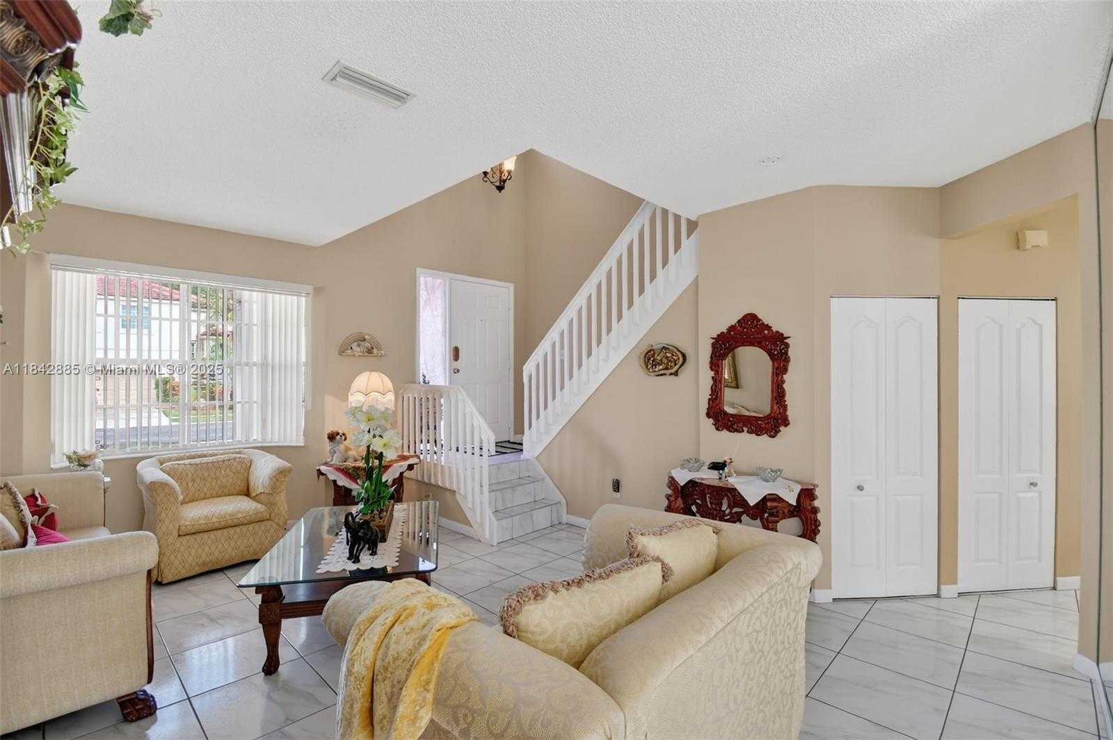 Small Image of 347 NORTH WEST 153RD LN, Pembroke Pines Number 8