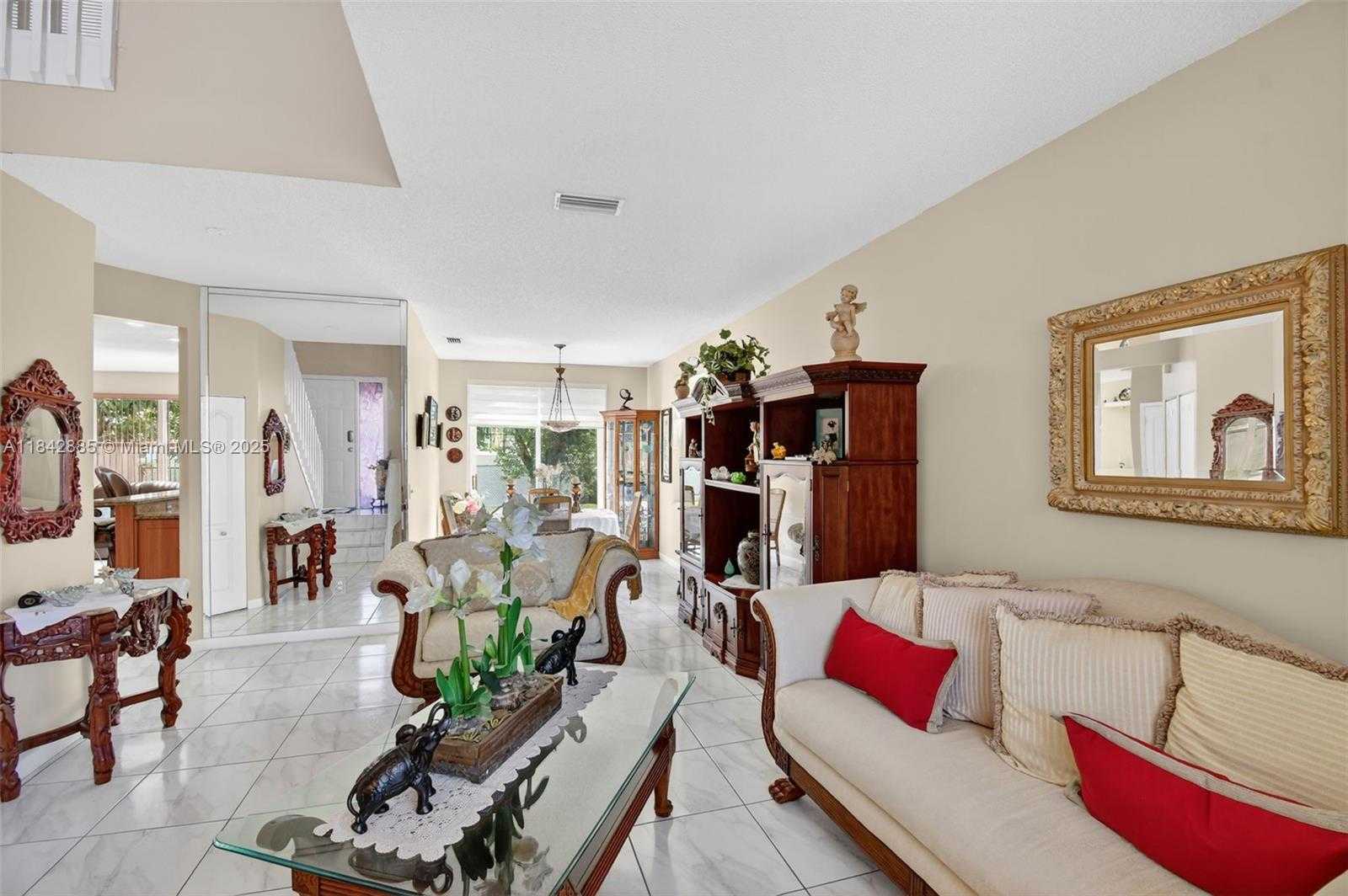 Small Image of 347 NORTH WEST 153RD LN, Pembroke Pines Number 9