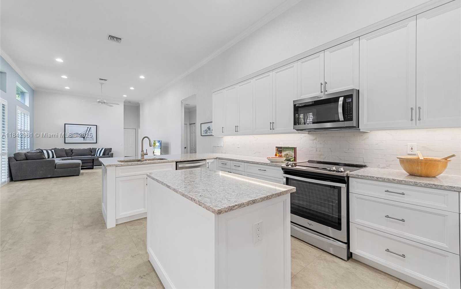 Small Image of 2530 HUNTERS RUN WAY, Weston Number 10
