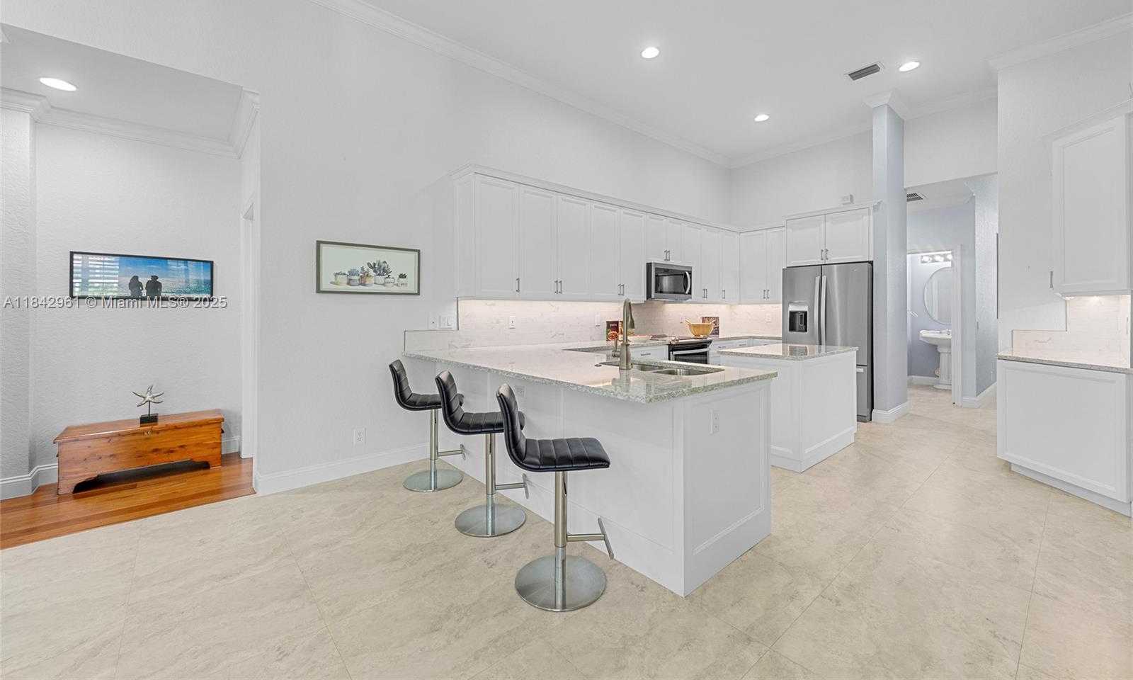 Small Image of 2530 HUNTERS RUN WAY, Weston Number 16
