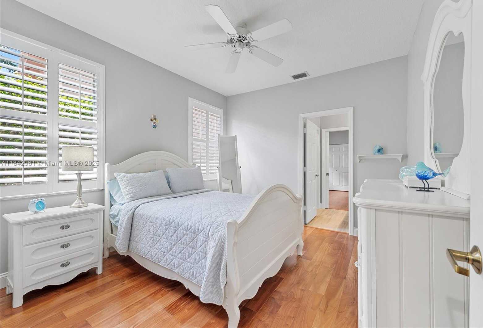 Small Image of 2530 HUNTERS RUN WAY, Weston Number 24