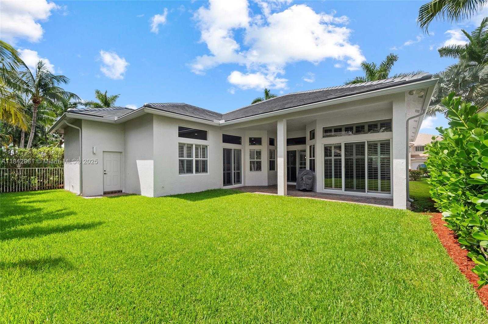 Small Image of 2530 HUNTERS RUN WAY, Weston Number 30