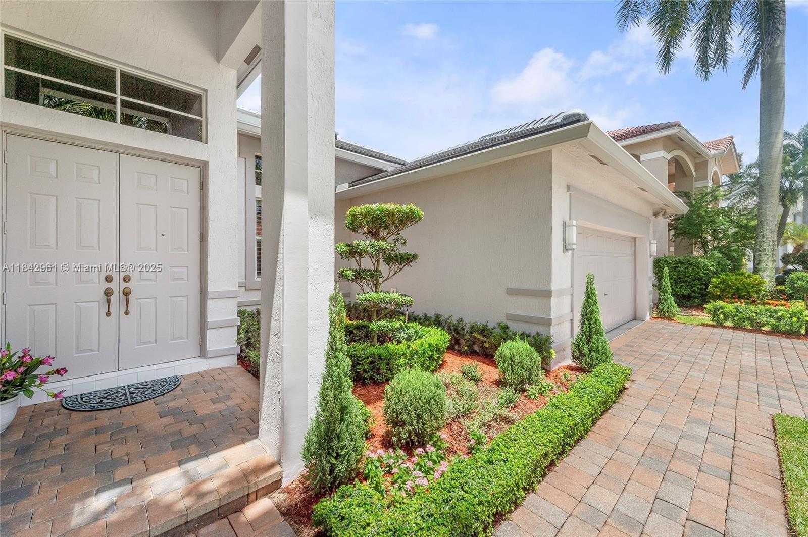 Small Image of 2530 HUNTERS RUN WAY, Weston Number 35