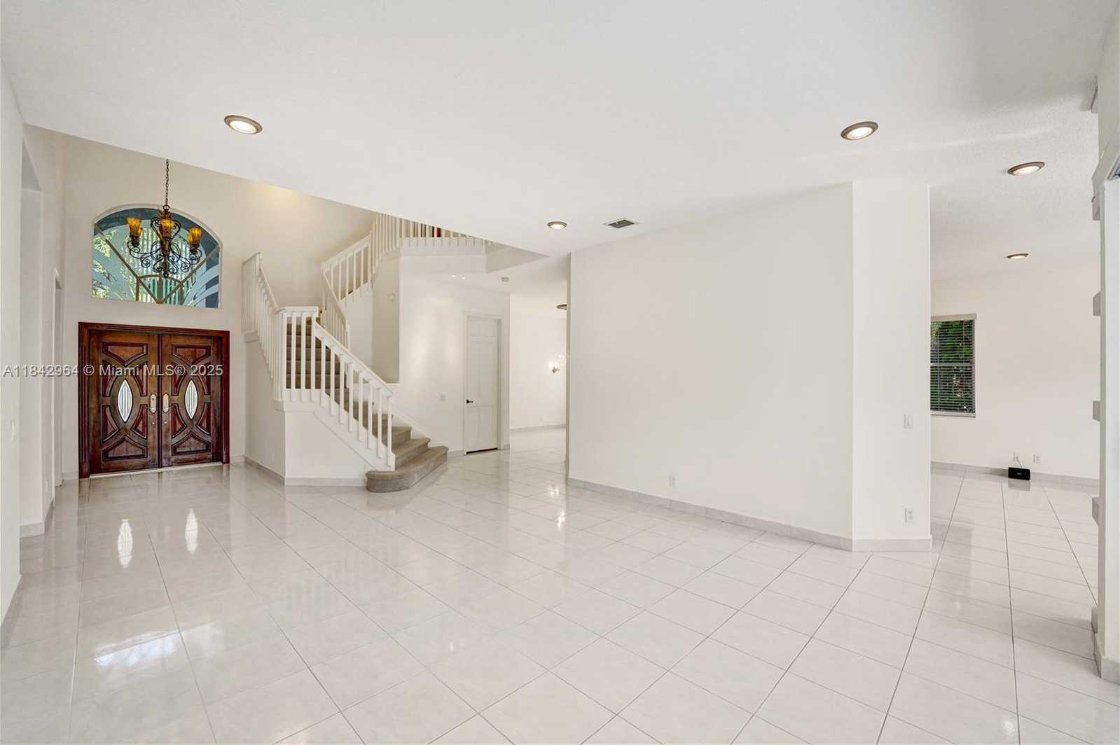 Small Image of 260 MONTCLAIRE DR, Weston Number 11