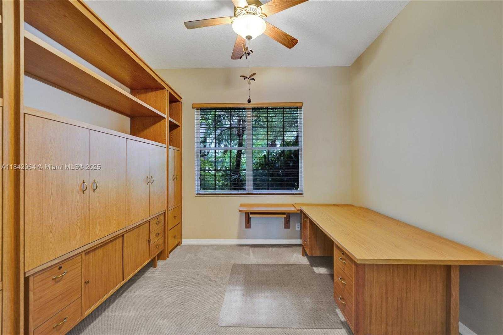 Small Image of 260 MONTCLAIRE DR, Weston Number 20