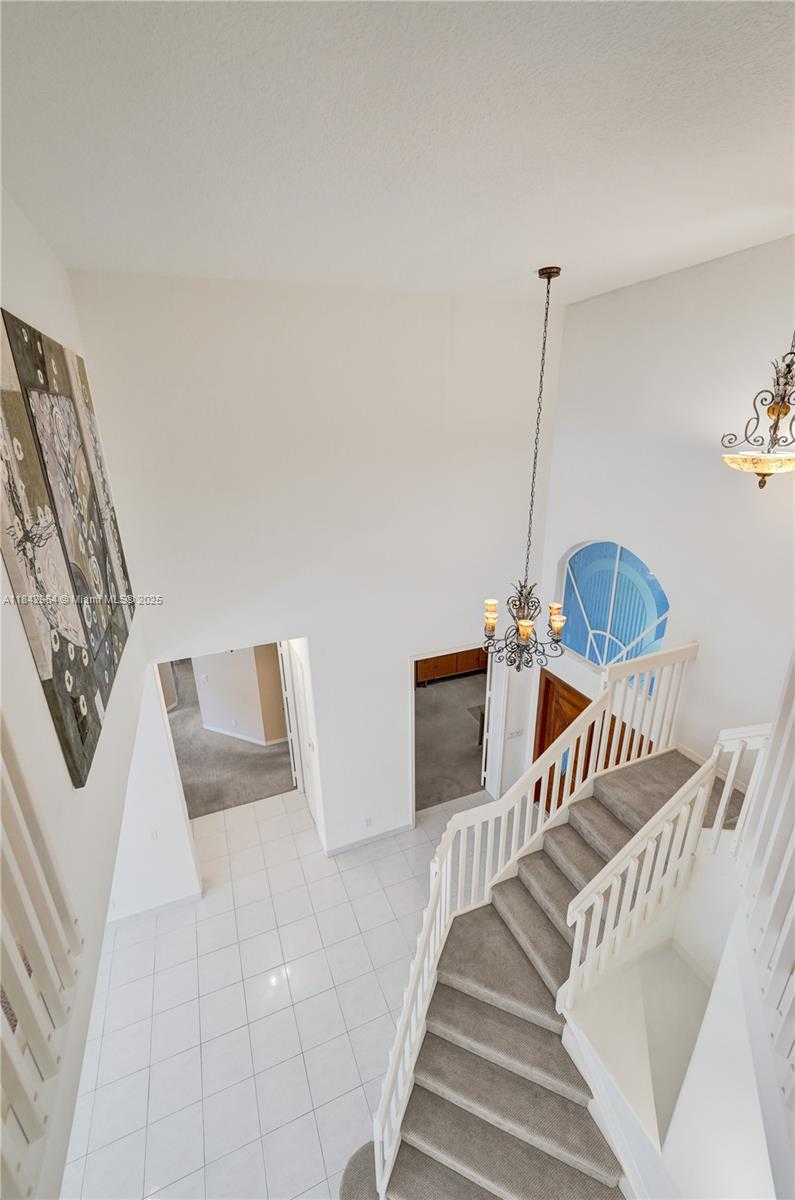 Small Image of 260 MONTCLAIRE DR, Weston Number 24