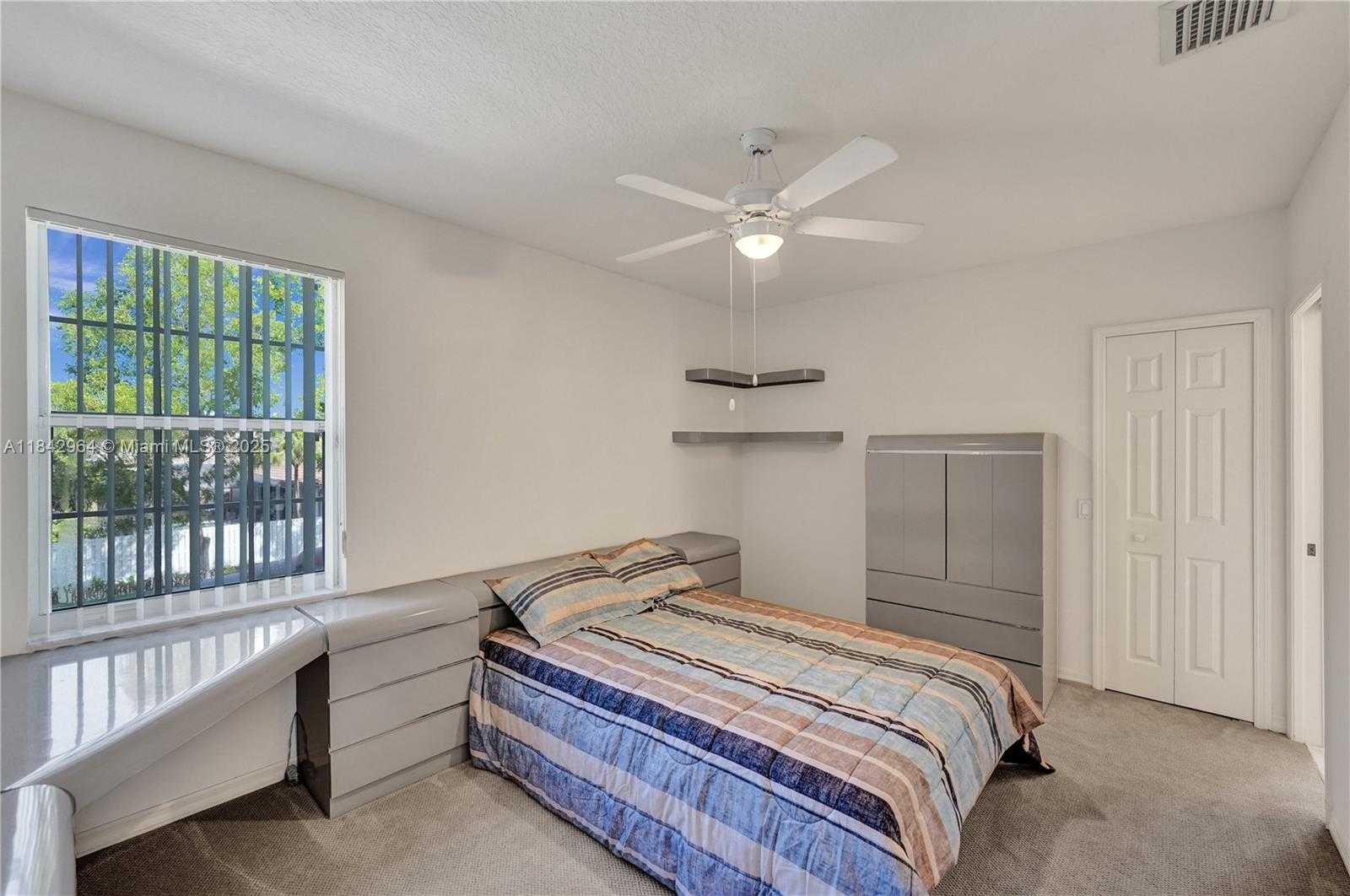 Small Image of 260 MONTCLAIRE DR, Weston Number 26