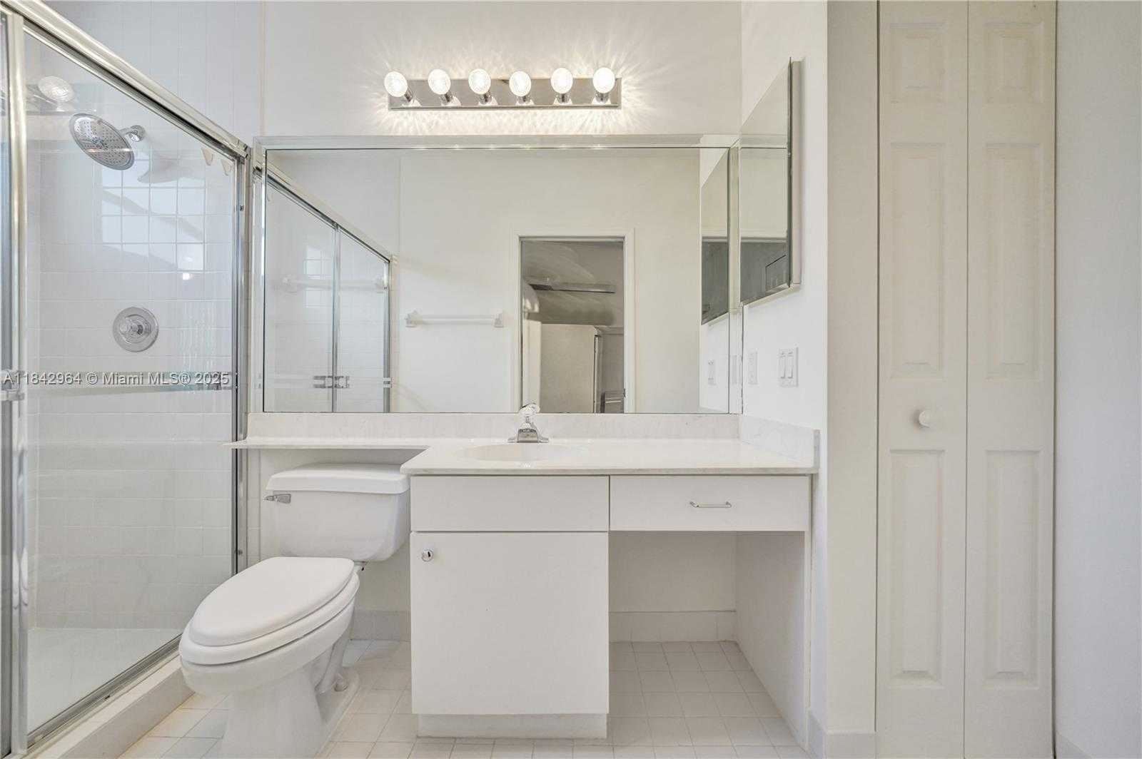 Small Image of 260 MONTCLAIRE DR, Weston Number 29