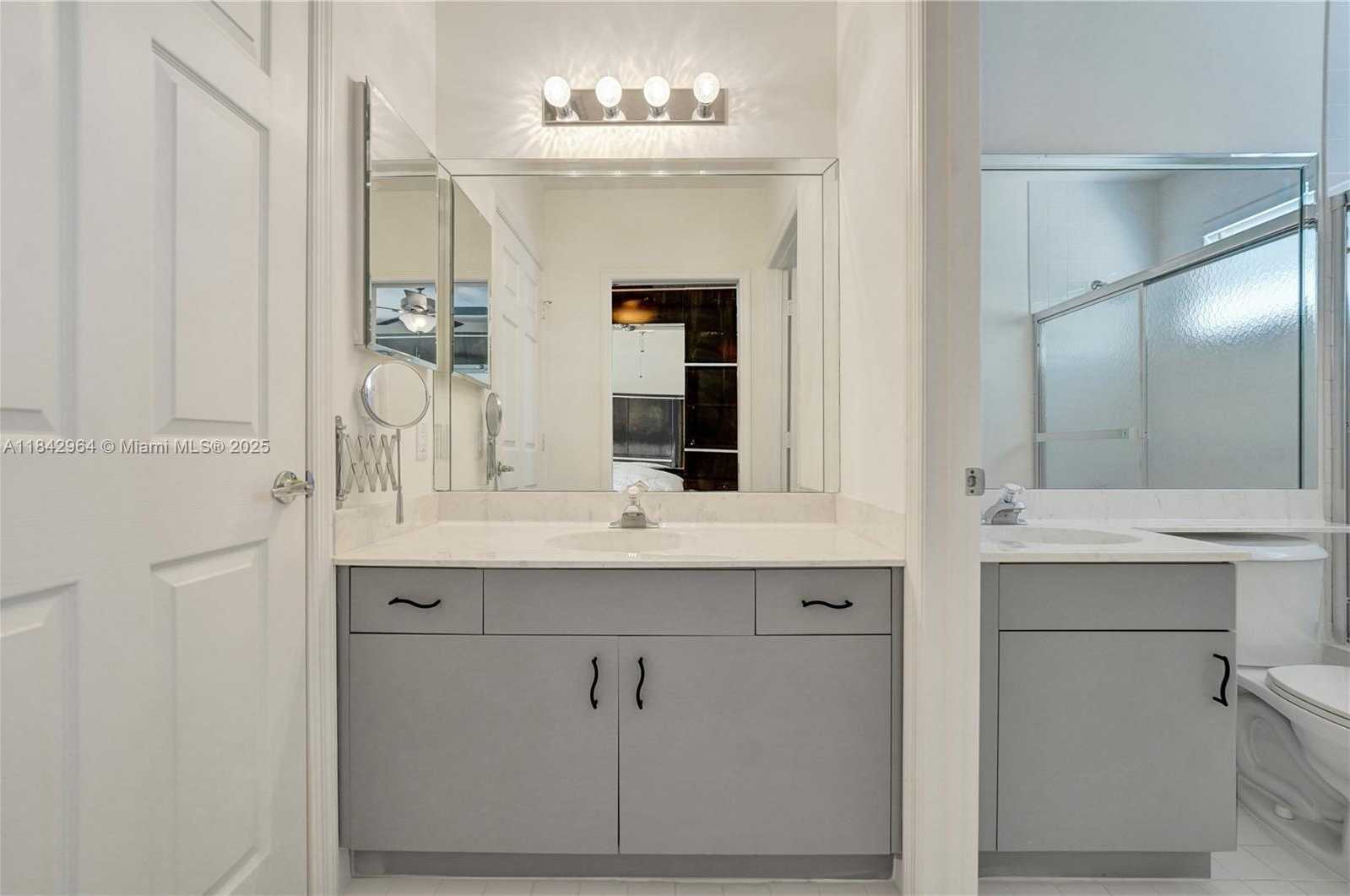 Small Image of 260 MONTCLAIRE DR, Weston Number 33