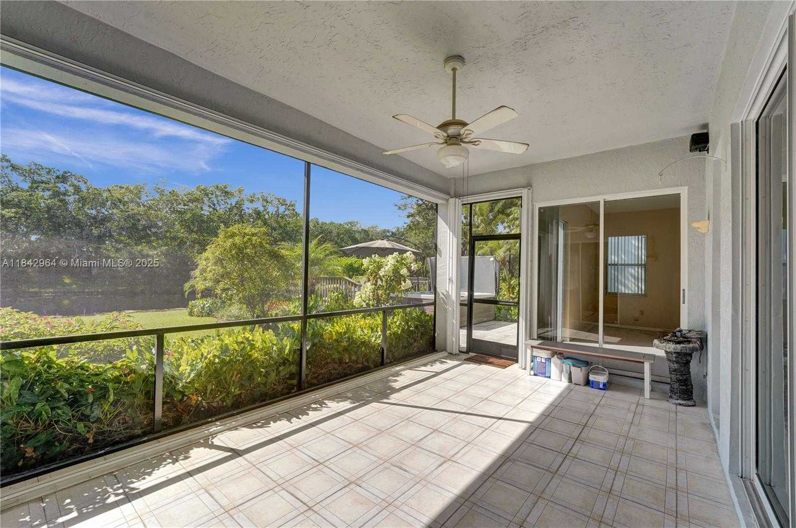 Small Image of 260 MONTCLAIRE DR, Weston Number 34