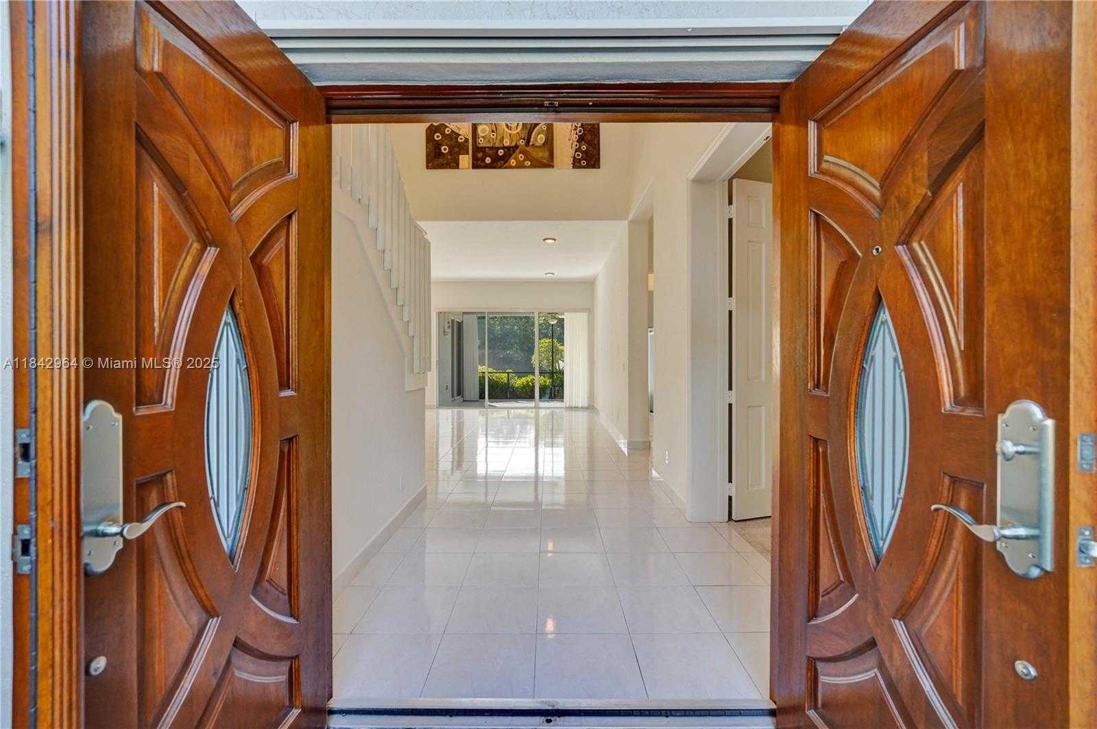 Small Image of 260 MONTCLAIRE DR, Weston Number 5