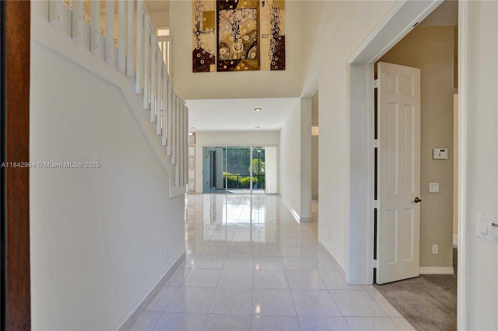 Small Image of 260 MONTCLAIRE DR, Weston Number 6