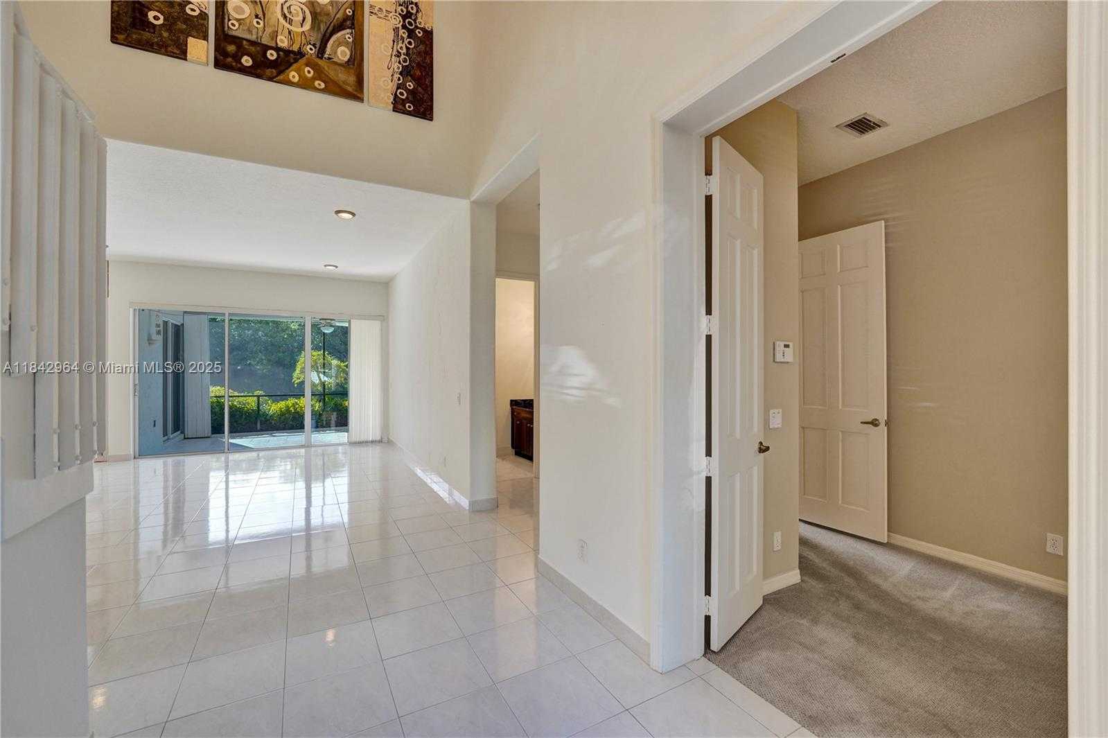 Small Image of 260 MONTCLAIRE DR, Weston Number 7
