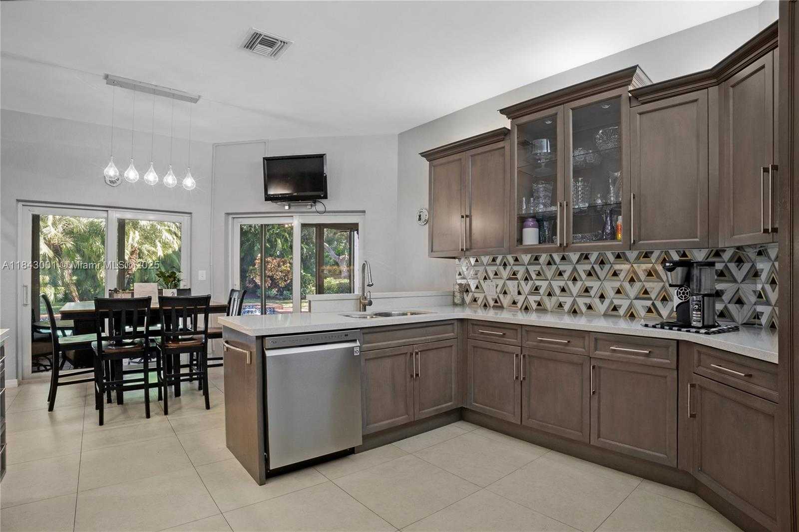 Small Image of 1031 SOUTH WEST 91ST AVE, Plantation Number 15