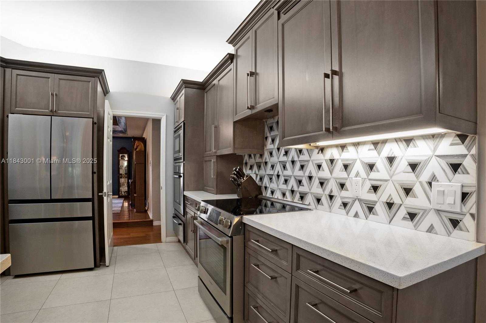 Small Image of 1031 SOUTH WEST 91ST AVE, Plantation Number 16