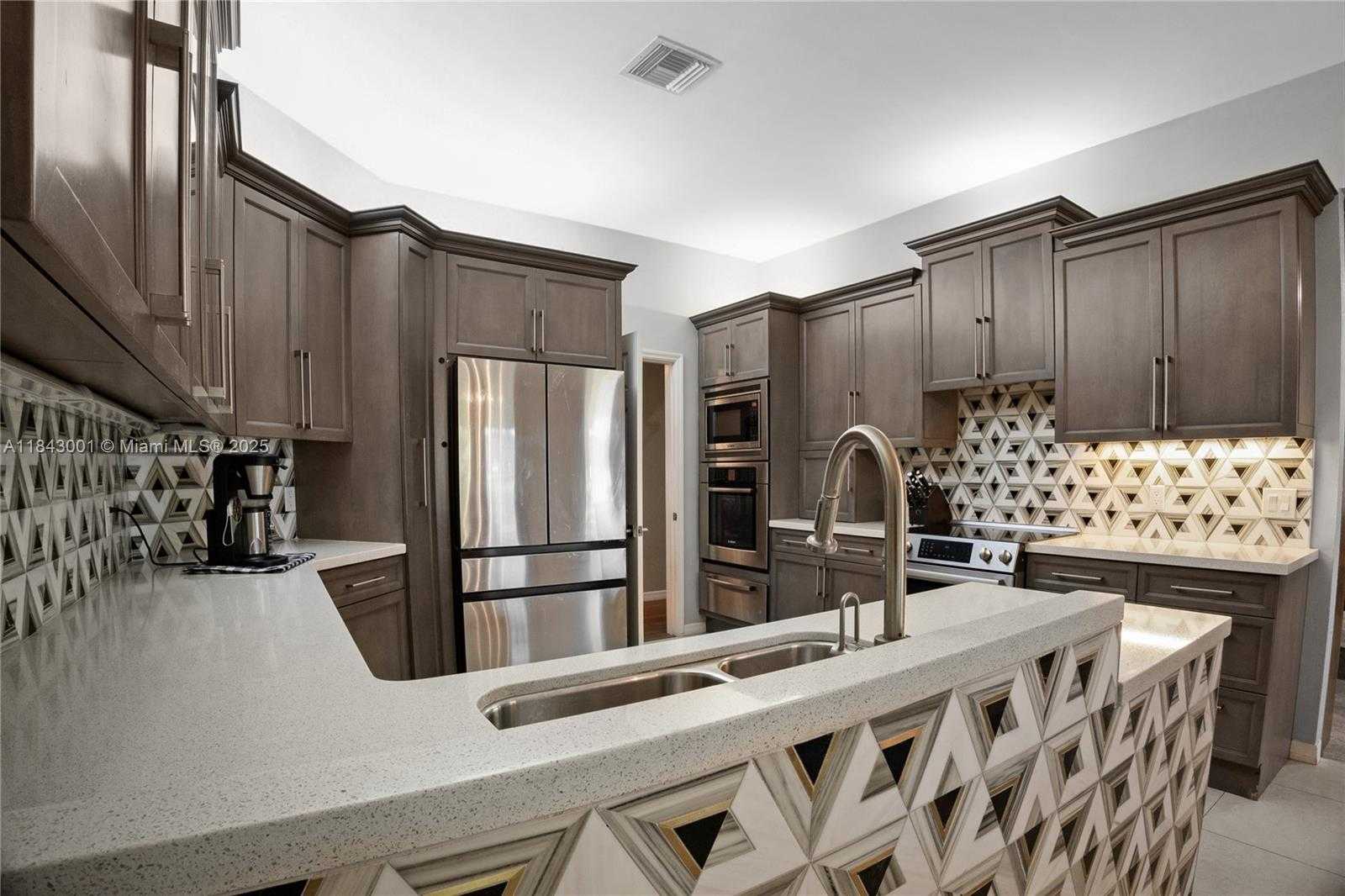 Small Image of 1031 SOUTH WEST 91ST AVE, Plantation Number 22