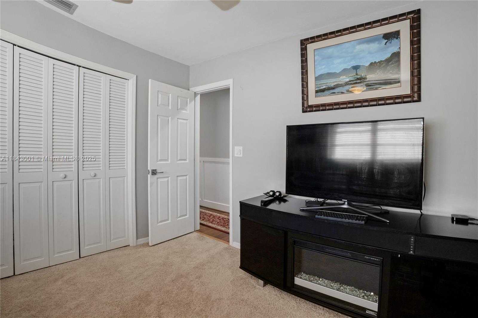 Small Image of 1031 SOUTH WEST 91ST AVE, Plantation Number 30