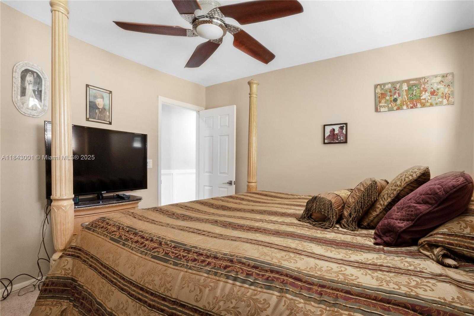 Small Image of 1031 SOUTH WEST 91ST AVE, Plantation Number 32
