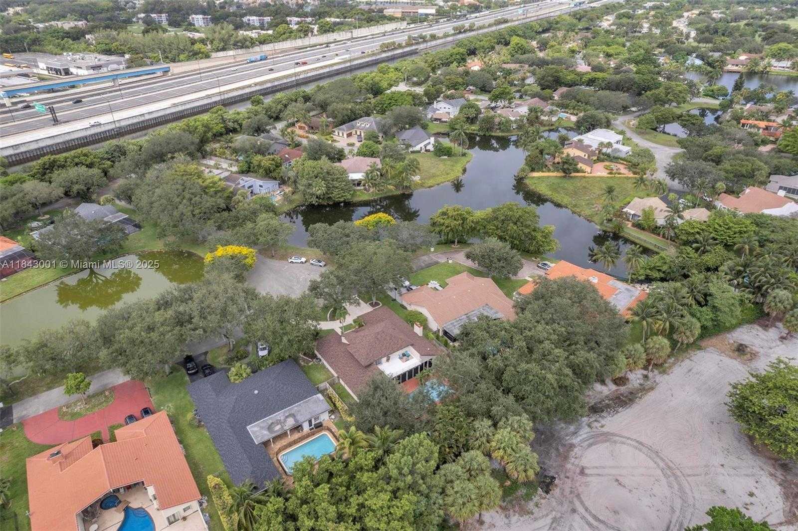 Small Image of 1031 SOUTH WEST 91ST AVE, Plantation Number 95
