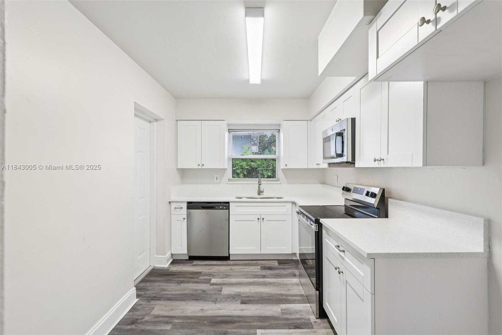 Small Image of 18025 NORTH WEST 6TH AVE, Miami Gardens Number 16