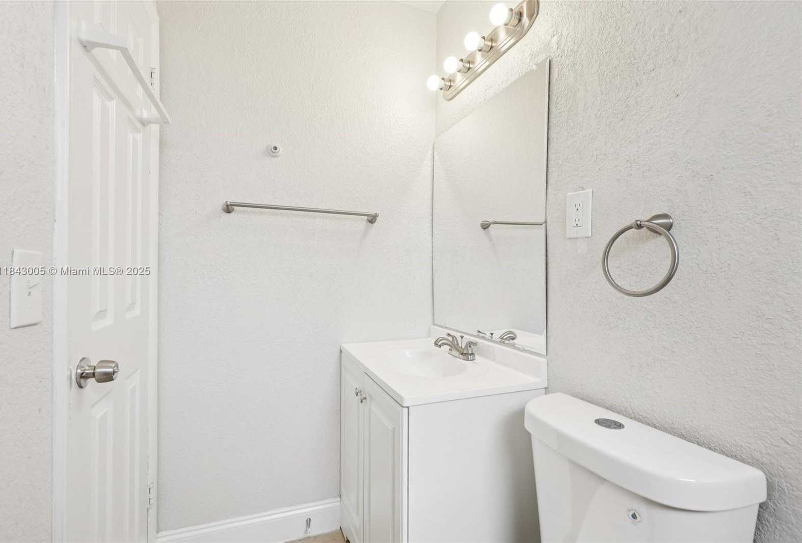 Small Image of 18025 NORTH WEST 6TH AVE, Miami Gardens Number 33