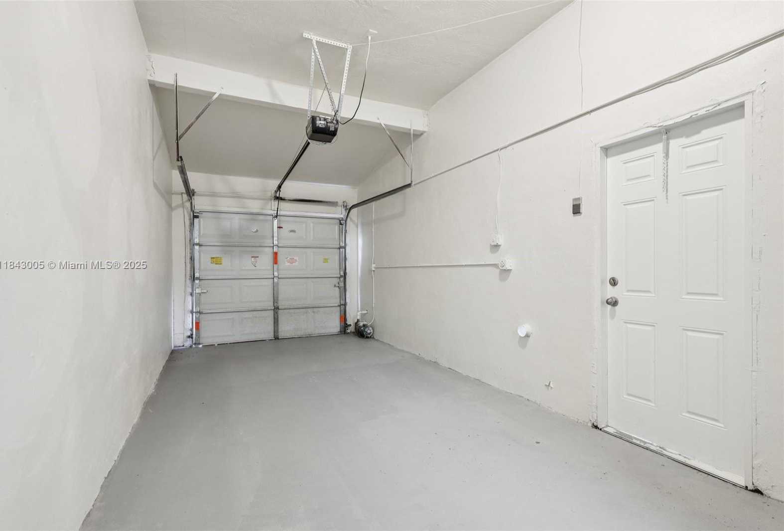 Small Image of 18025 NORTH WEST 6TH AVE, Miami Gardens Number 36