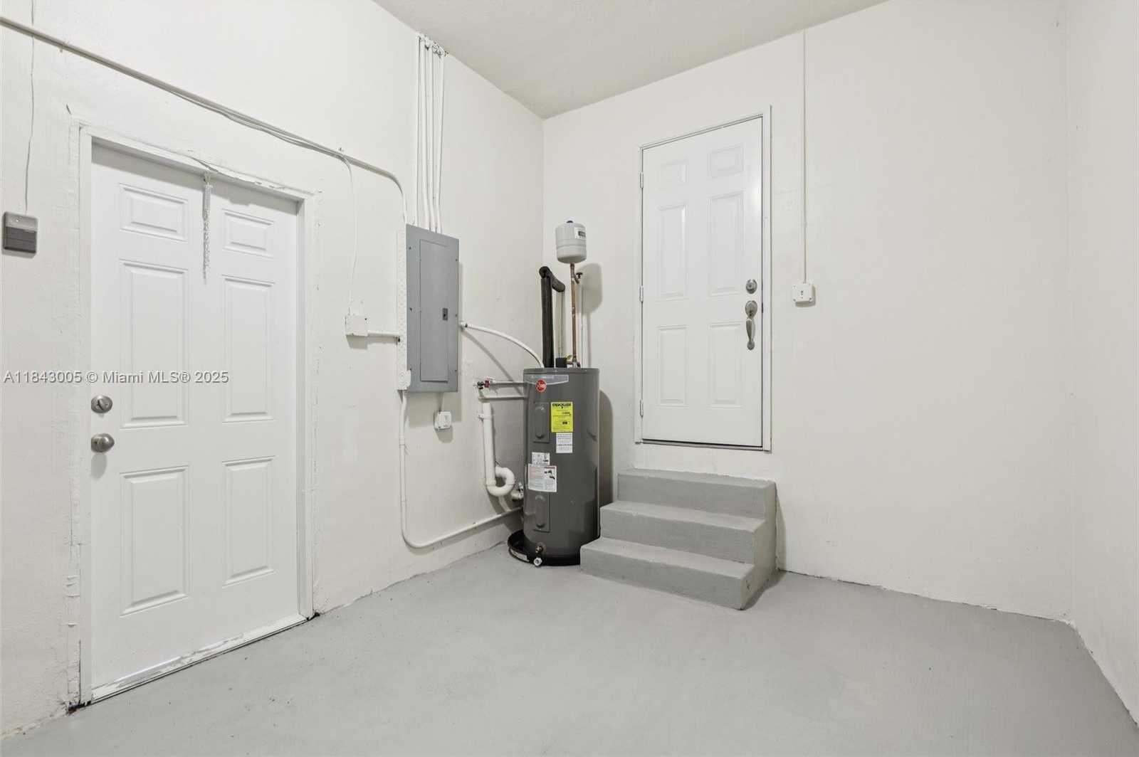 Small Image of 18025 NORTH WEST 6TH AVE, Miami Gardens Number 37