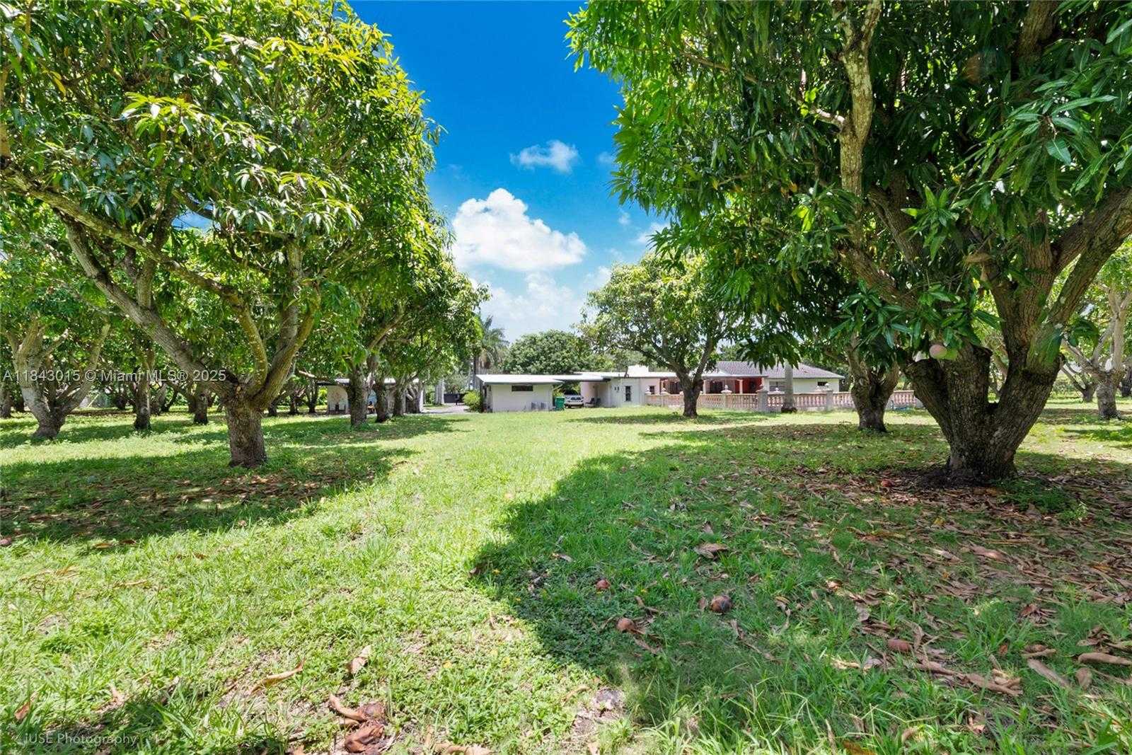 Small Image of 8000 SOUTH WEST 184TH ST, Cutler Bay Number 13