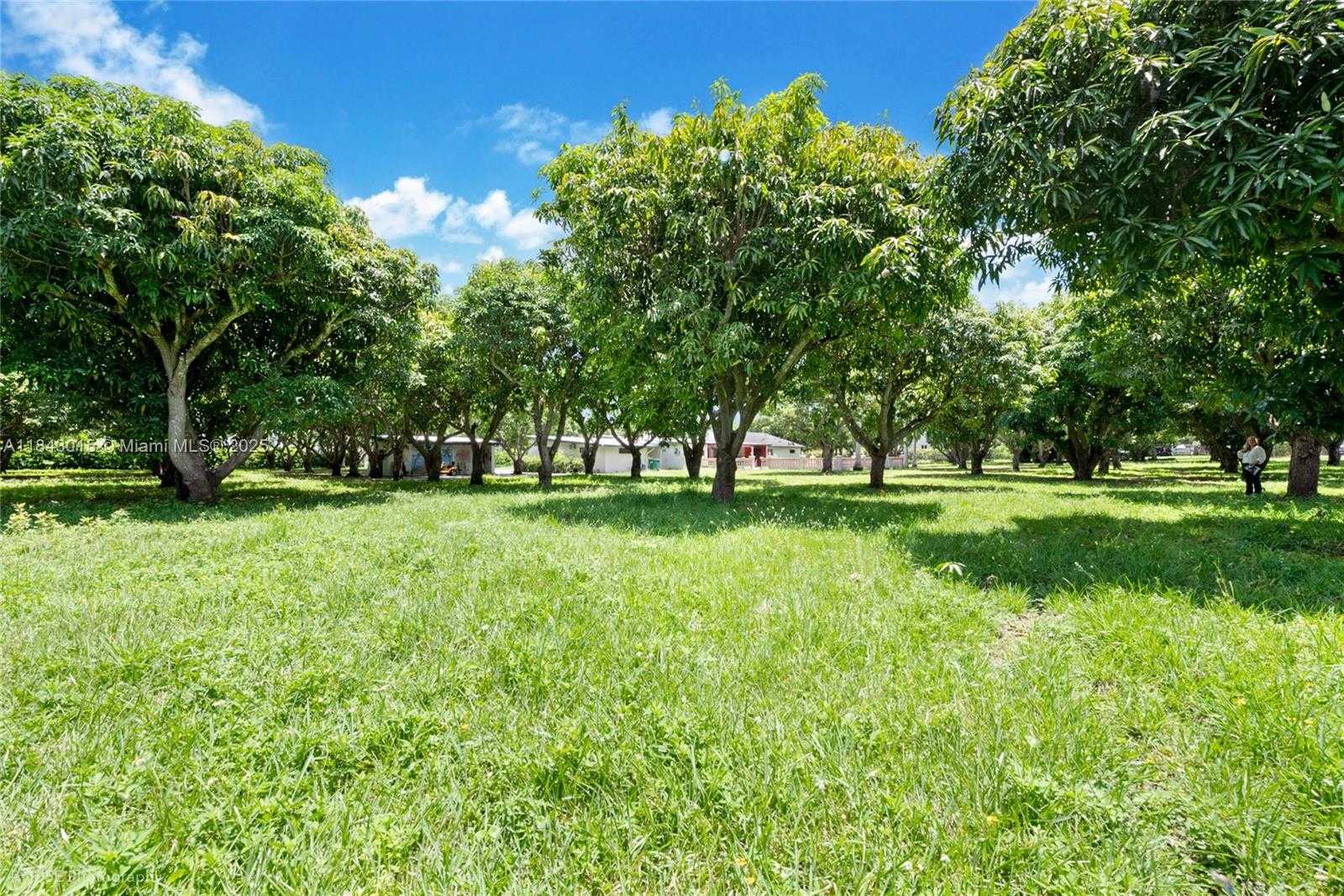 Small Image of 8000 SOUTH WEST 184TH ST, Cutler Bay Number 14