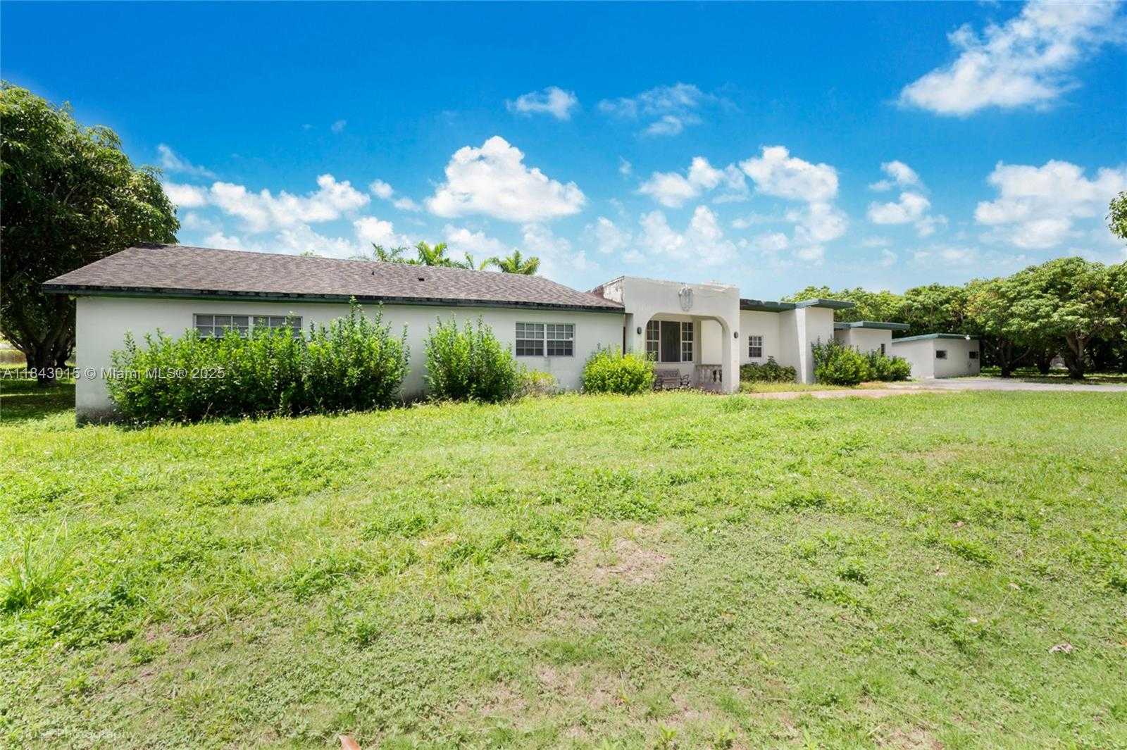 Small Image of 8000 SOUTH WEST 184TH ST, Cutler Bay Number 16